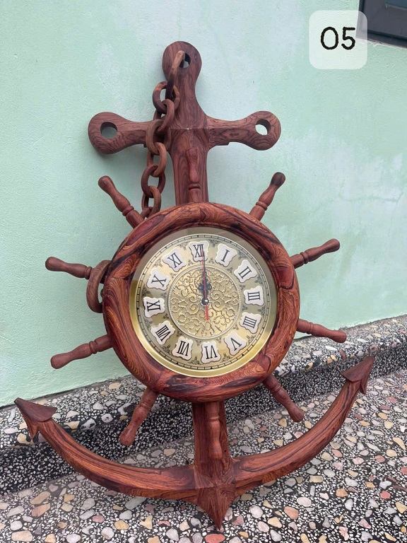 Đồng hồ xích neo gỗ cẩm mẫu 02 Đồng hồ xích neo gỗ cẩm mẫu 02